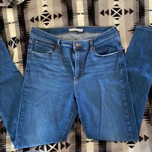 Women’s Levi jeans 720 high rise supper skinny
